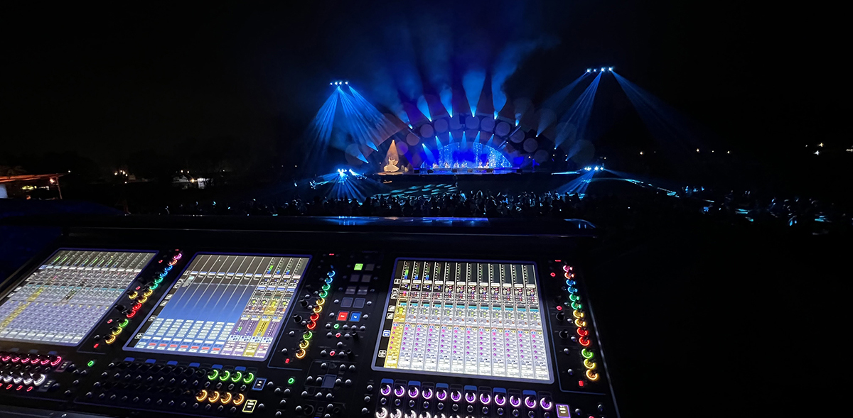 Mühendisler, Tayland'daki Wonderfruit Festivali için Quantum 338'lerle Tozun Üstesinden Geliyor