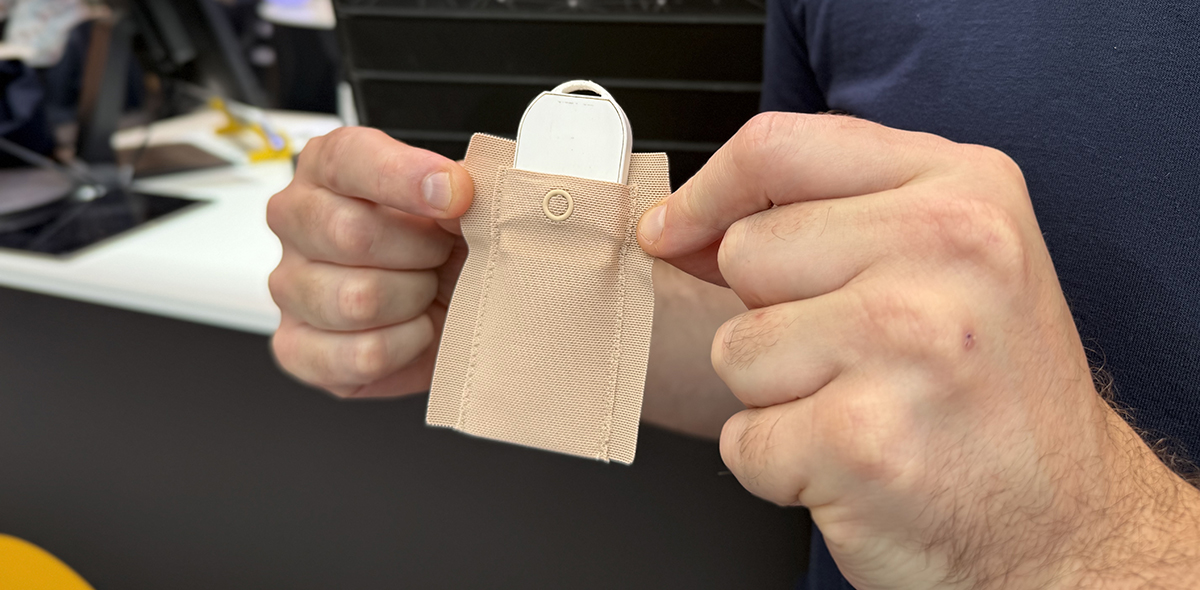 URSA, PLASA Londra 2025'te zactrack için Üretilen Tracker Pouch'u Duyurdu